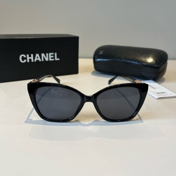 Elegant Chanel Textured Frame Sunglasses - Picture 1 of 6